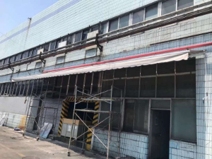 伸縮遮陽（yáng）雨篷